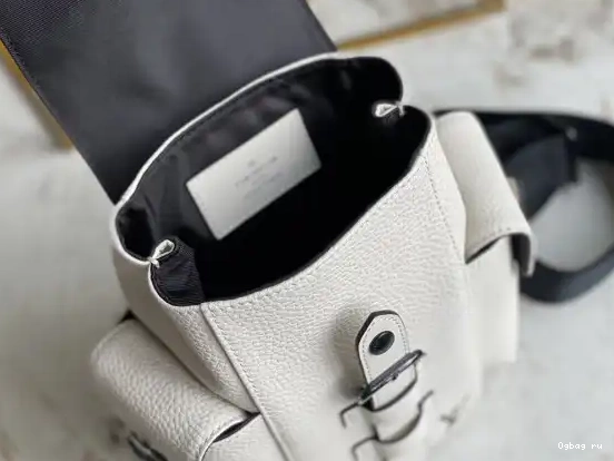 LOUIS CHRISTOPHER VUITTON XS 0702